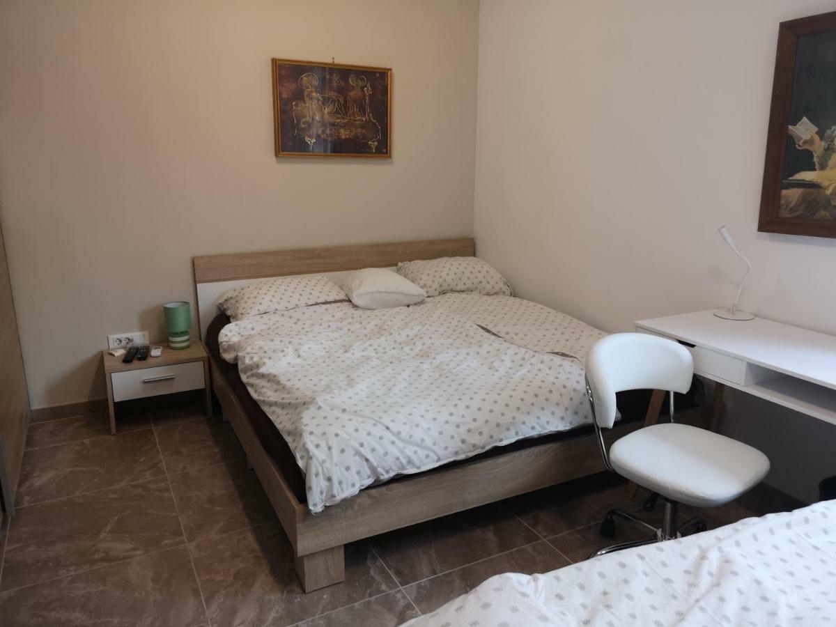 Homestay Free Park&Bikes Любляна Екстериор снимка